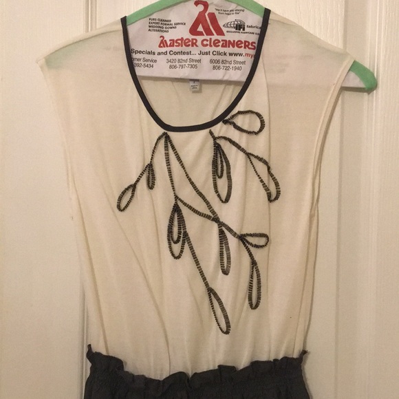 Limited dress - Picture 3 of 3